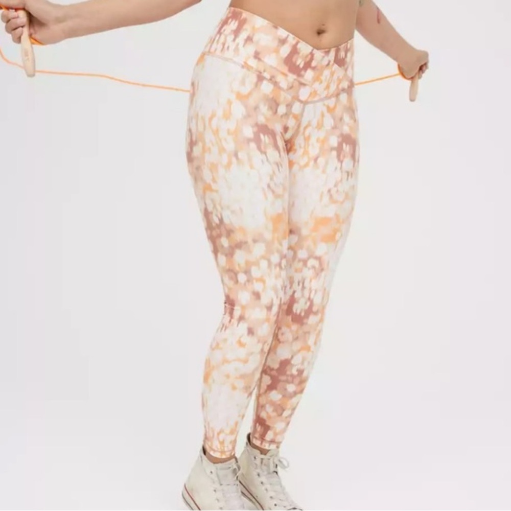 NWOT Aerie Crossover Waist Printed Leggings